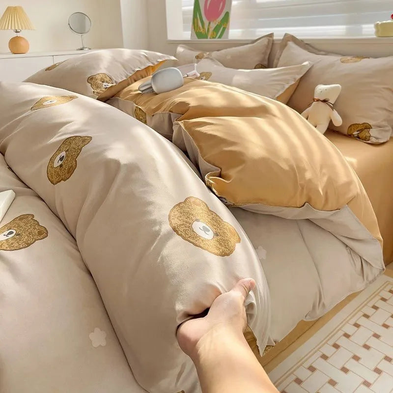 Decorbites 2024 summer bedding set twin queen sizes beige and gold bear-patterned satin duvet set for summer bedding