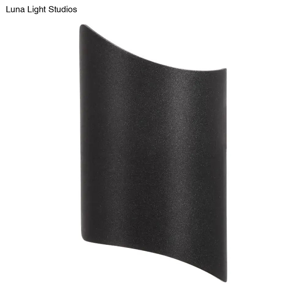 Modern black curved led wall lamp with matte finish and sleek design for outdoor yard lighting