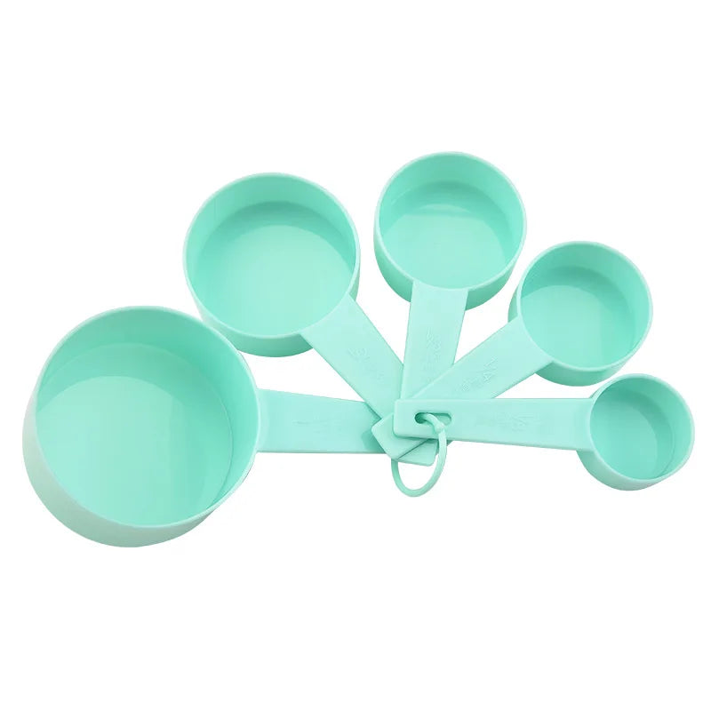 Plastic Measuring Cups Set