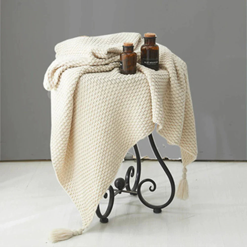 Woolen Ball Knit Blanket
