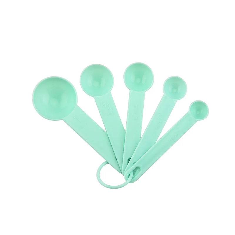 Plastic Measuring Cups Set