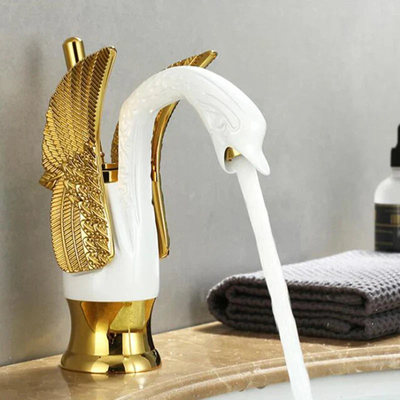 Gold Single Handle Faucet Deck Mount Design