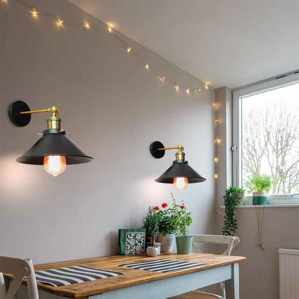 Black Retro Wall Light