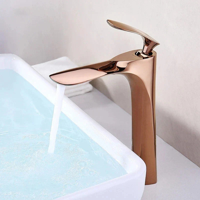Gold Single Handle Faucet With Precise Control
