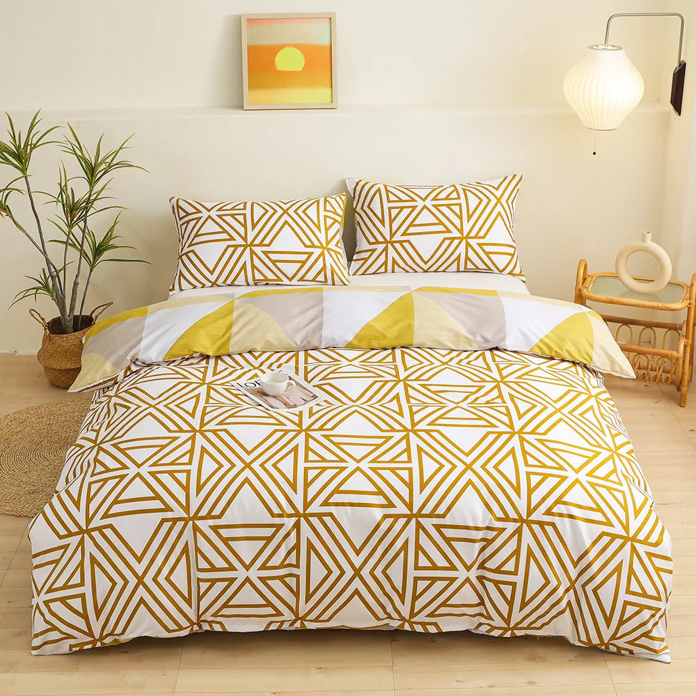 DecorBites™ Geometric Triangle Block Print Bedding Set with 2 Pillowcases for Queen/King Double Bed