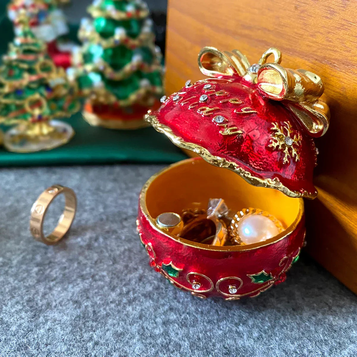 Metal Crystal Bell Trinket