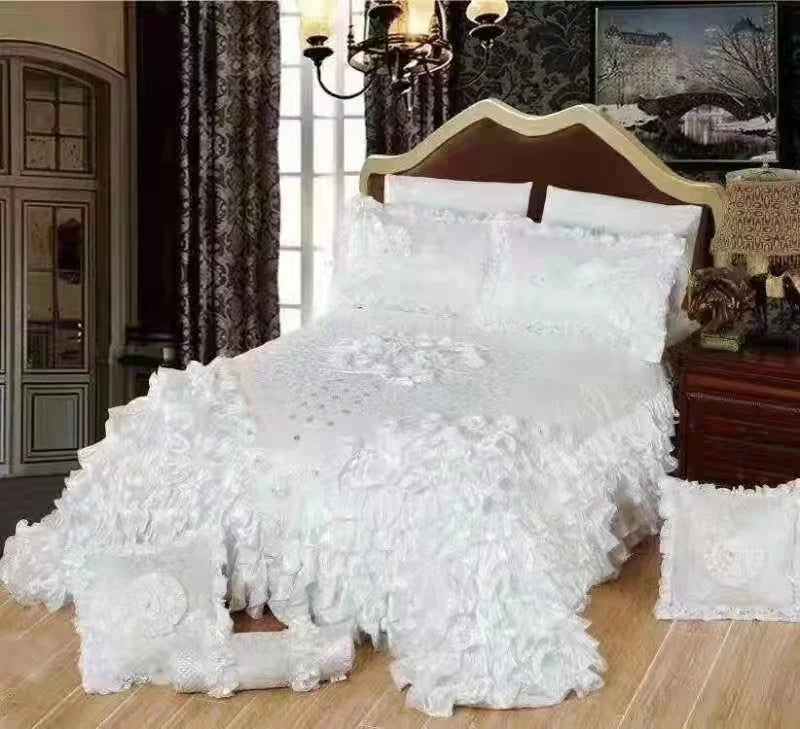 DecorBites™ Luxe Champagne Jacquard Lace Bedspread Set with Pillowcases