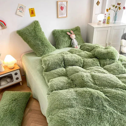 DecorBites™ Fluffy Faux Fur Bedding Set: Duvet Cover, Sheet, Pillowcase - Soft & Warm