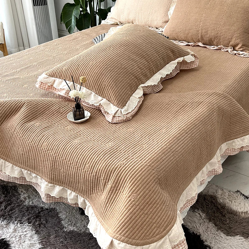 Queen Quilted Bedspread Set