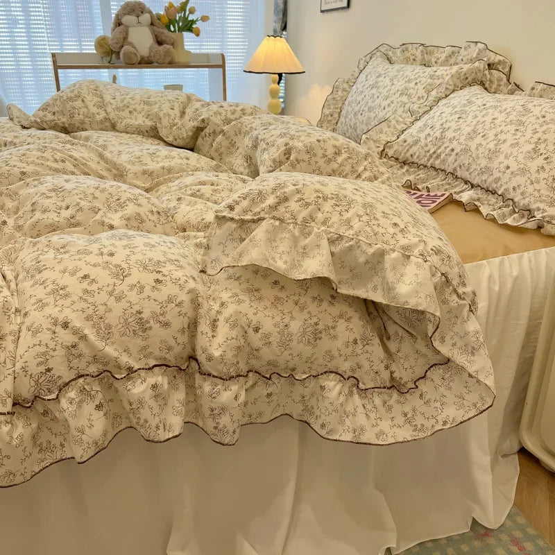 Printed Lace Bedding Set