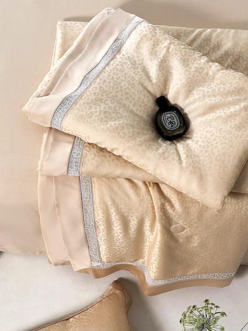 DecorBites™ Leopard Jacquard Summer Quilt Bedding Set with Bed Sheet & Pillowcase