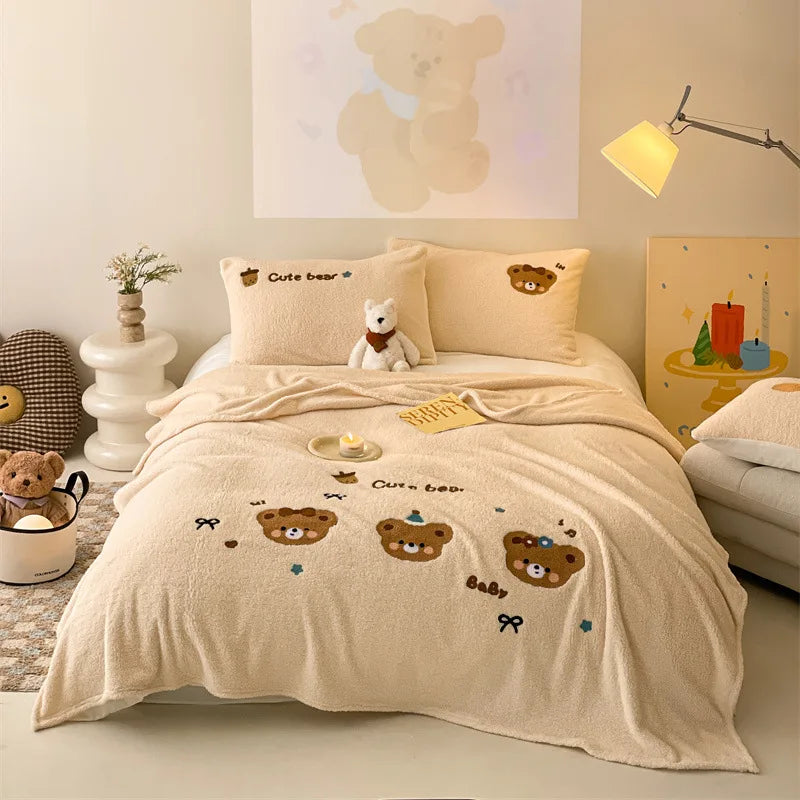 DecorBites™ Cozy Teddy Fleece Blanket - Luxury Bedspread for All Seasons