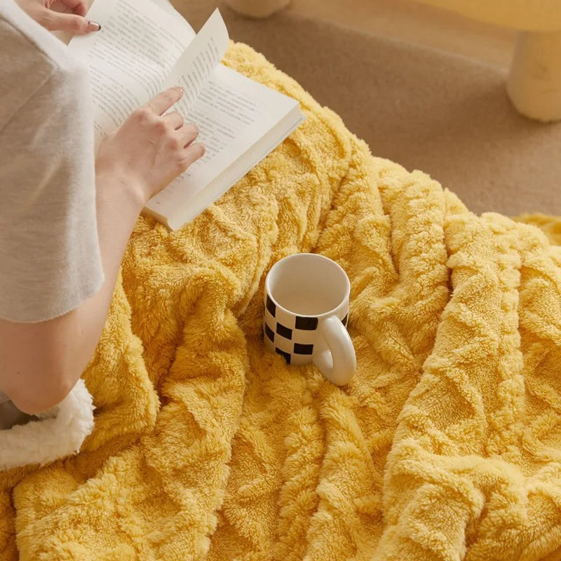 DecorBites™ Cozy Jacquard Coral Fleece Blanket