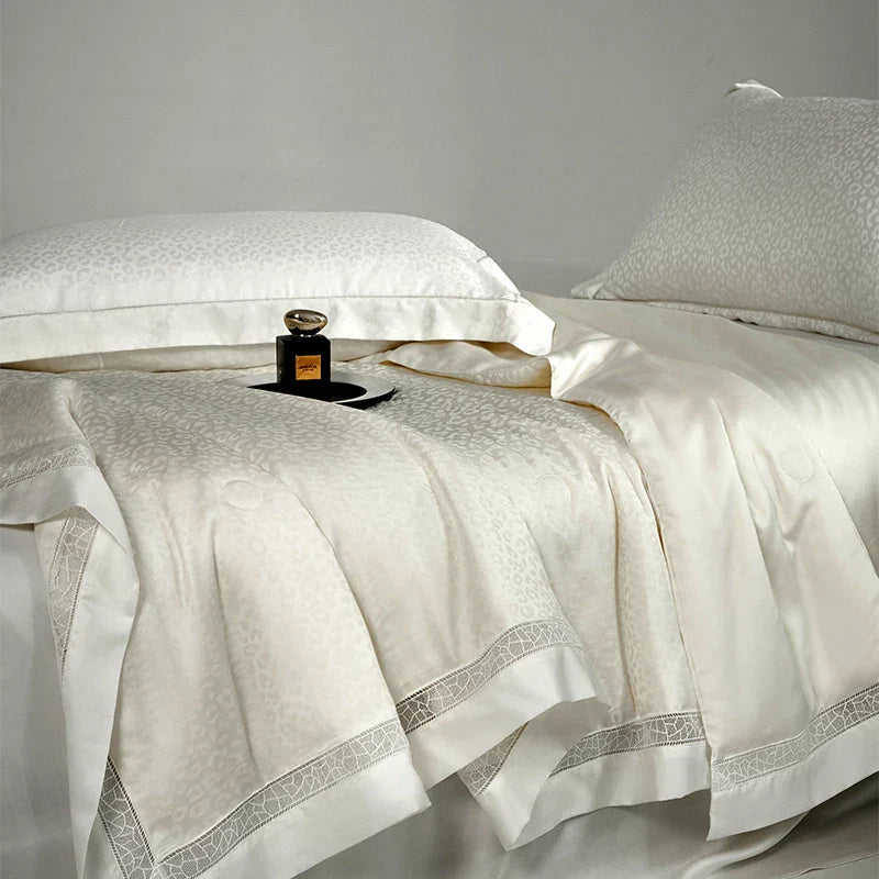 DecorBites™ Leopard Jacquard Summer Quilt Bedding Set with Bed Sheet & Pillowcase