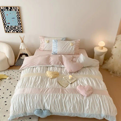 DecorBites™ Heart-shaped Washed Cotton Bedding Set - Duvet Cover, Bed Sheet, Pillowcases