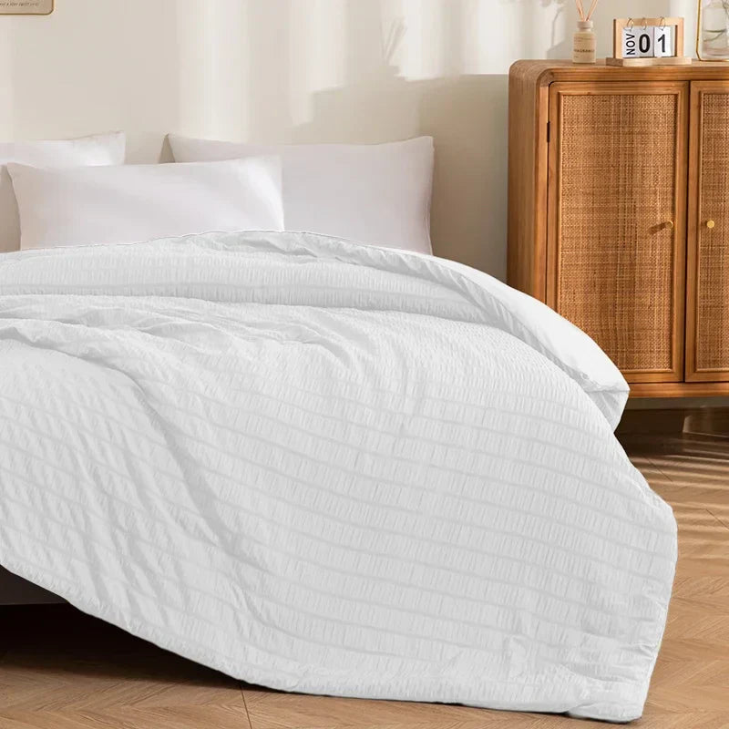 DecorBites™ King Size Seersucker Quilt: Soft, Breathable, All-Season Comforter