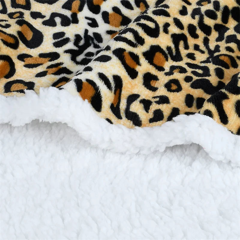 DecorBites™ Leopard Print Warm Wearable Lap Blanket - Soft Flannel Shawl Blanket