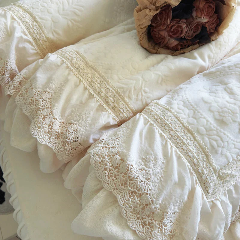 Velvet Carved Wedding Bedding