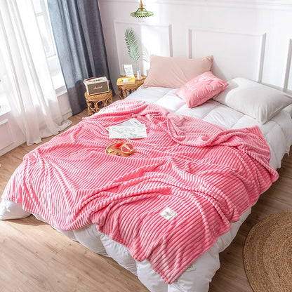 DecorBites™ Cozy Hug Blanket - Soft Sweatshirt Throw for Sofa & Bed
