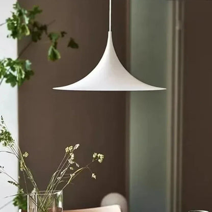 Minimalist Horn Pendant Light in Black or White