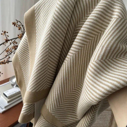DecorBites™ Cozy Striped Blanket: Multi-Functional for Travel, Office, Car, Sofa & Airplane