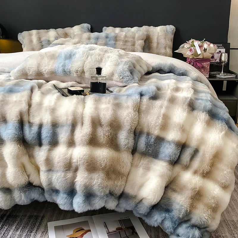 Gradient Faux Fur Bedding Set