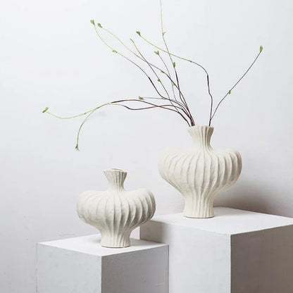 DecorBites™ Fringe Heterophore Vase - Handcrafted Porcelain Floral Arrangement Ornament