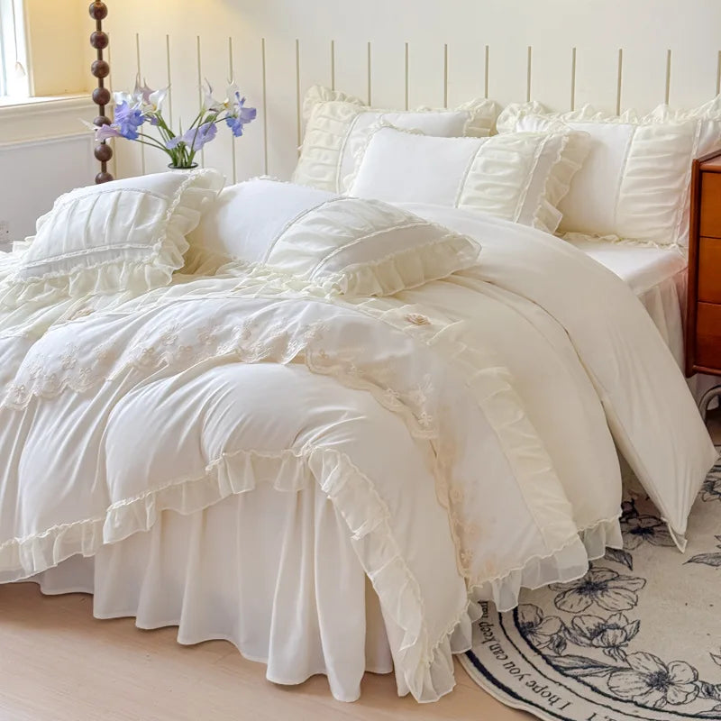 Velvet Lace Bedding Set