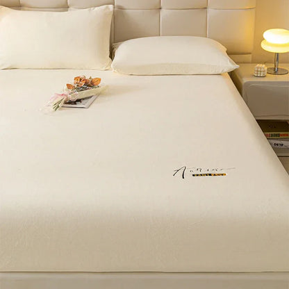 DecorBites™ Cozy Velvet Fitted Sheet: Thick Warm Bed Cover for Bedroom Living Room