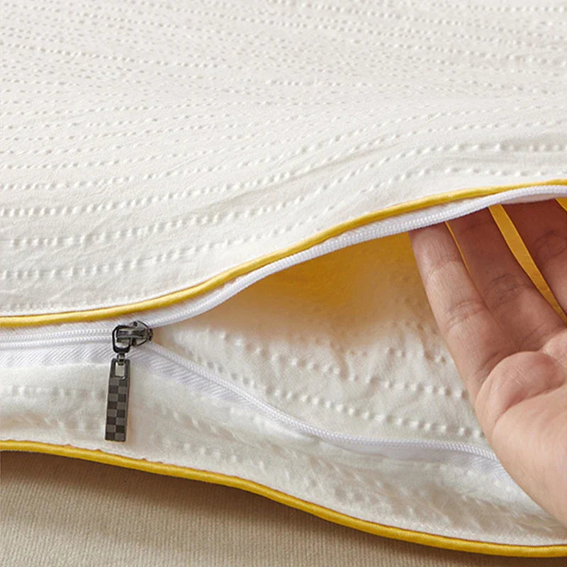 DecorBites™ Cozy Soy Fiber Quilt: Soft, Warm, and Skin-friendly Bedding Solution
