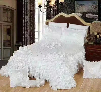 DecorBites™ Luxe Champagne Jacquard Lace Bedspread Set with Pillowcases