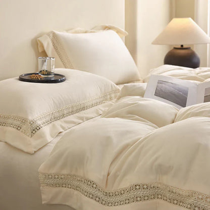 DecorBites™ Cozy Velvet Lace Bedding Set: Duvet Cover, Sheet, Pillowcases - 4Pcs Warm & Stylish