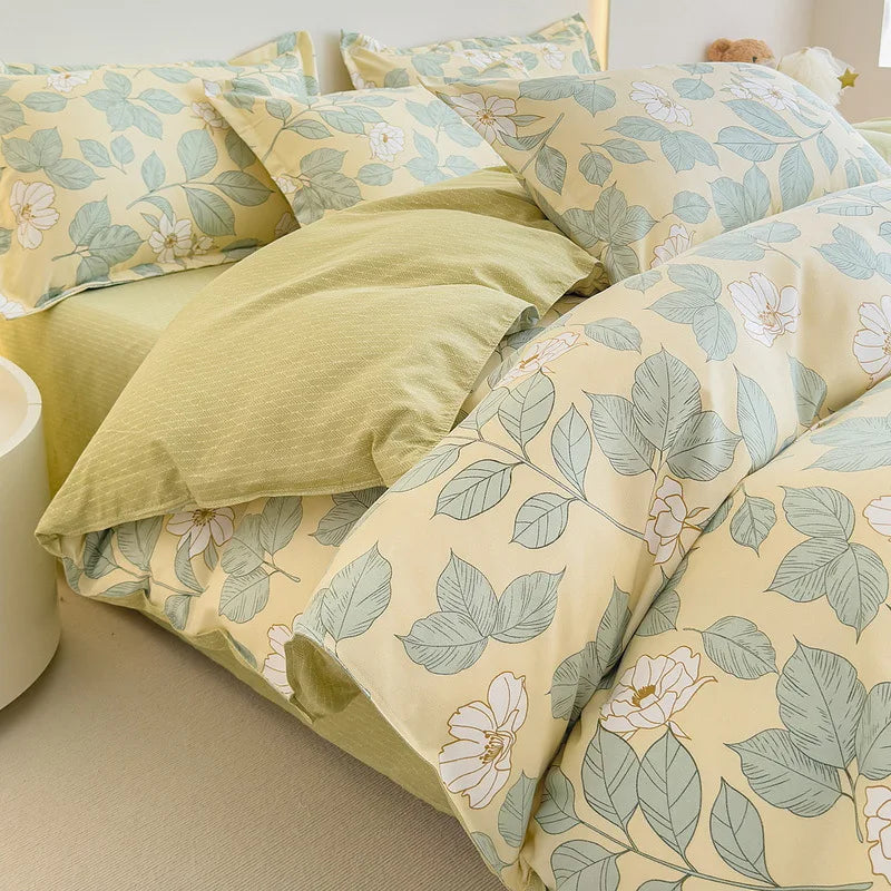 DecorBites™ Cozy Flower Print Bedding Set: Brushed Cotton, Skin-Friendly, Soft, Thick, 4Pcs