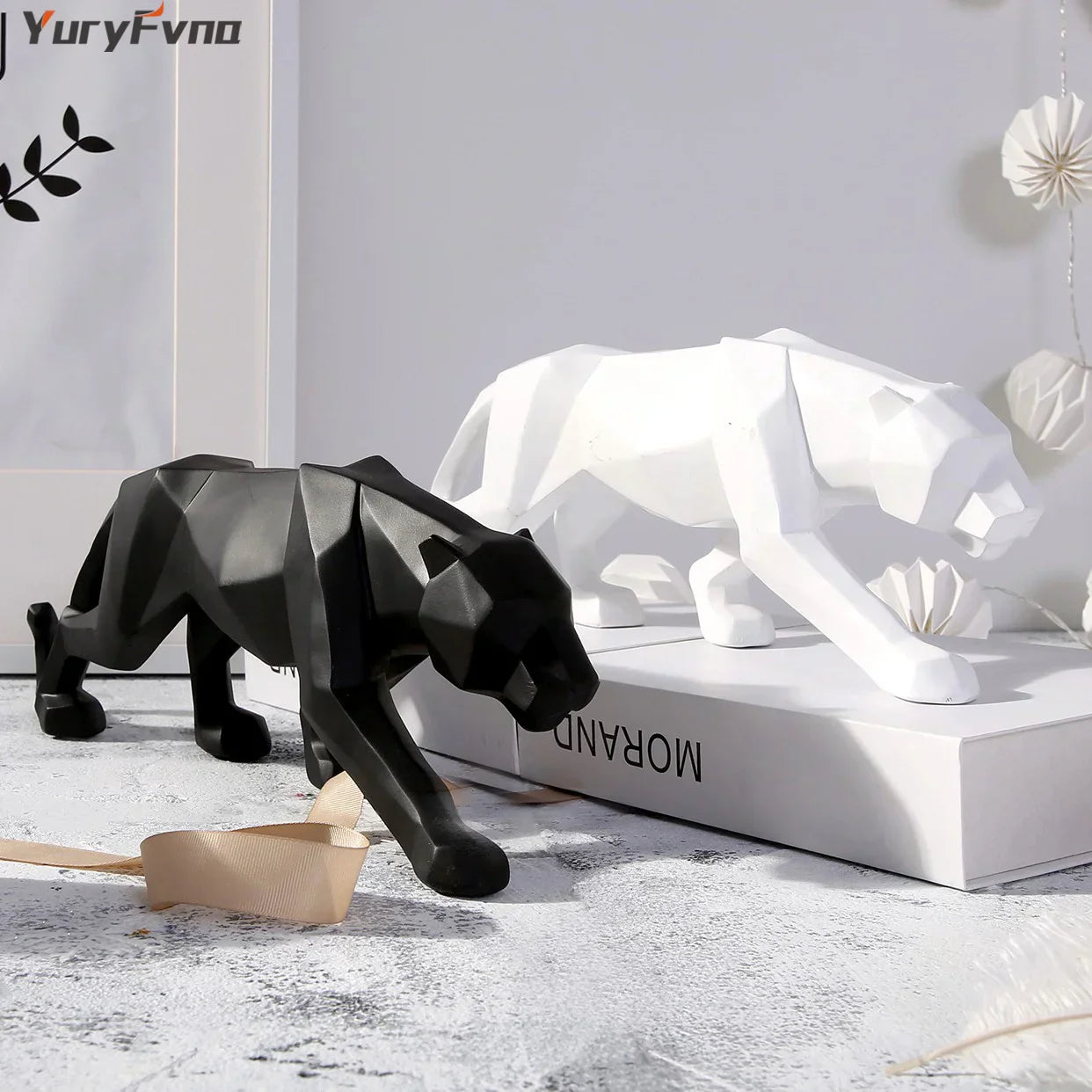 DecorBites™ Leopard Geometric Resin Statue - Modern Wildlife Panther Sculpture for Home Office