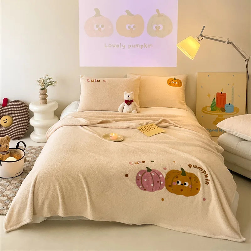 DecorBites™ Cozy Teddy Fleece Blanket - Luxury Bedspread for All Seasons