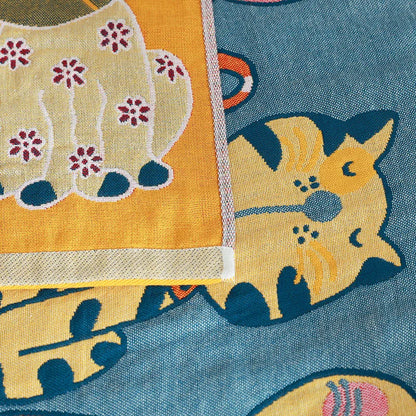 DecorBites™ Cute Cat Bath Towel - Absorbent & Quick-Drying