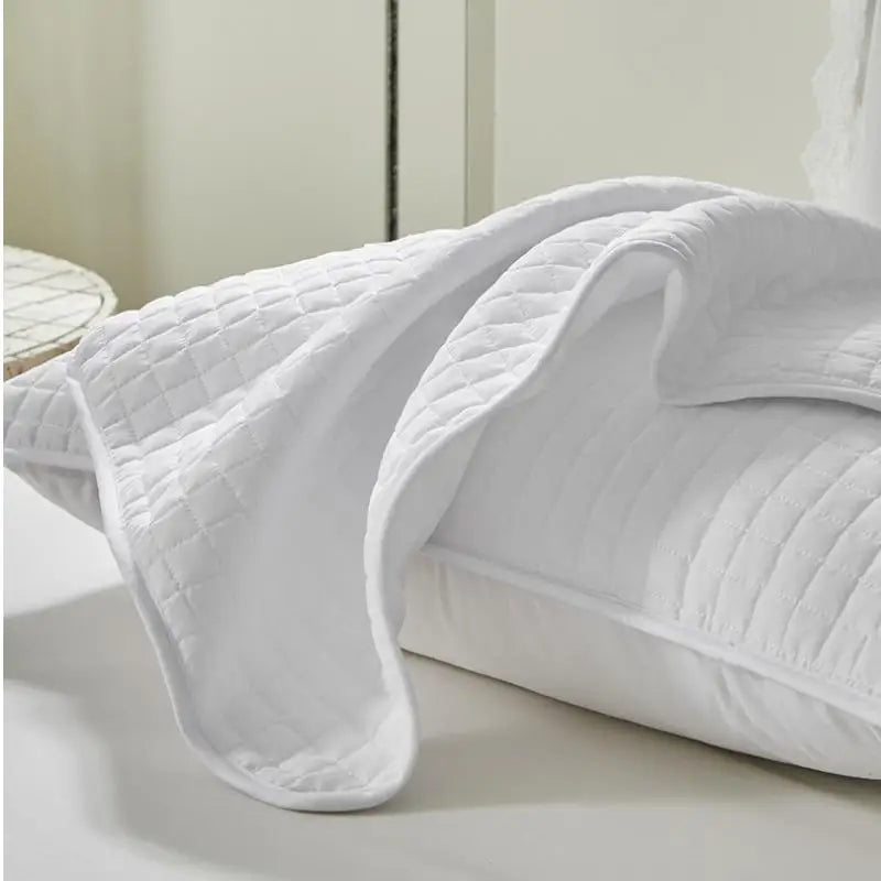 DecorBites™ Cotton Pillowcase Shield for Sweat Protection and Breathable Comfort