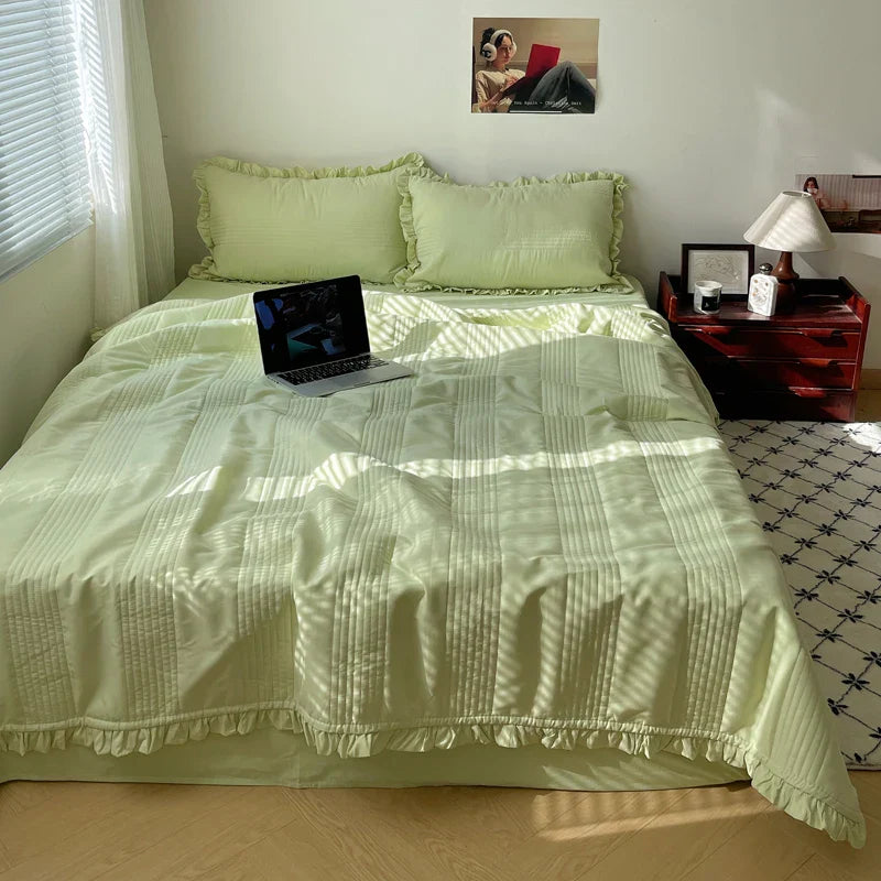 Ruffled Summer Quilt Set