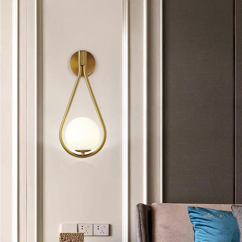 DecorBites™ LED Wall Sconce with G9 Bulb for Indoor Lighting in Black Gold