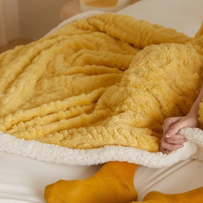 DecorBites™ Cozy Jacquard Coral Fleece Blanket