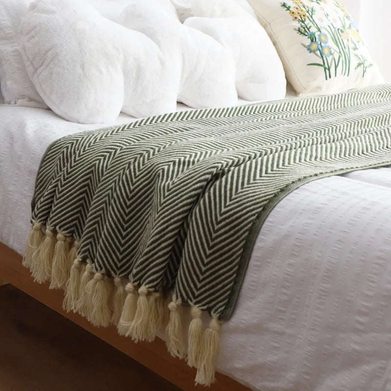 DecorBites™ Geometric Knitted Blanket - Soft and Cozy Classic Decor for Home and Hotel Use