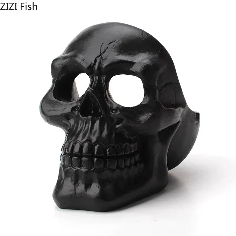 DecorBites™ Creative Skull Ashtray - Halloween Decor & Smoking Accessory, Portable & Windproof Resin Craft Gift