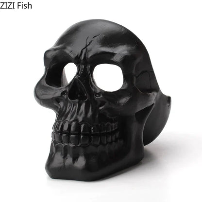 DecorBites™ Creative Skull Ashtray - Halloween Decor & Smoking Accessory, Portable & Windproof Resin Craft Gift