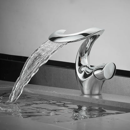 Luxury Brass Bathroom Faucet Hot Cold Water Washbasin Taps Deck Mounted Creative Vintage Sink Tap for Bathrooms