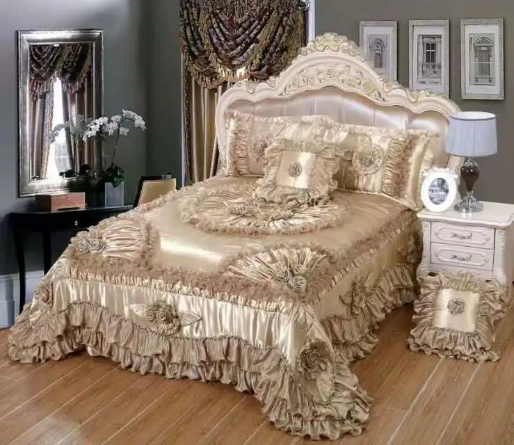 DecorBites™ Luxe Champagne Jacquard Lace Bedspread Set with Pillowcases
