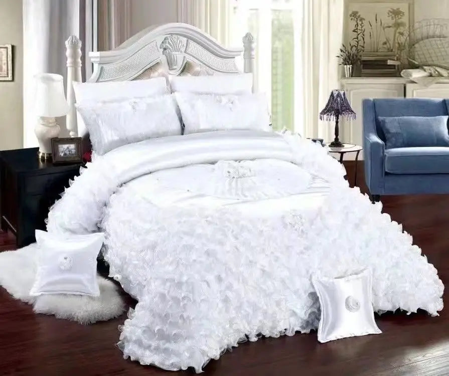DecorBites™ Luxe Champagne Jacquard Lace Bedspread Set with Pillowcases