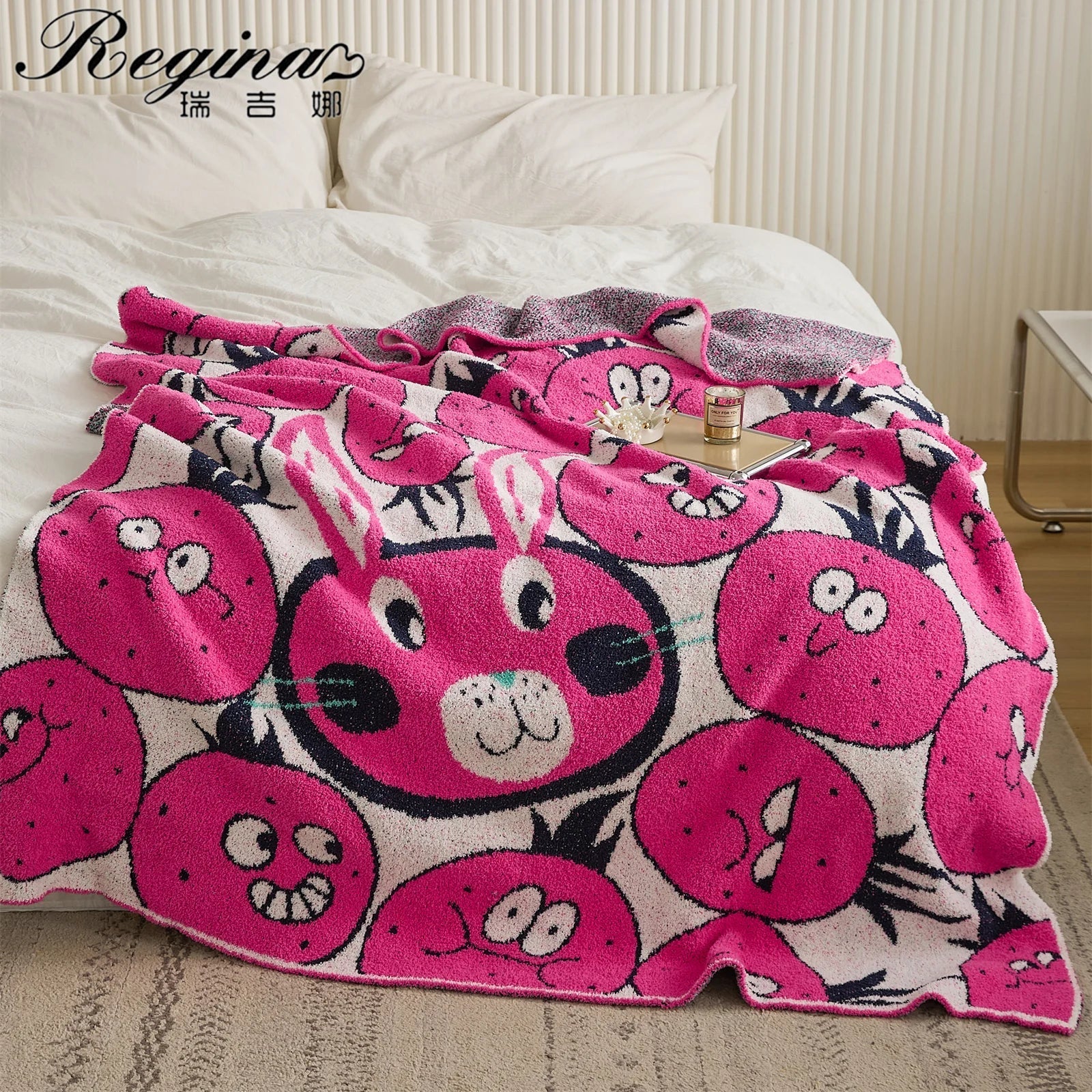 Microfiber Bee Pattern Blanket