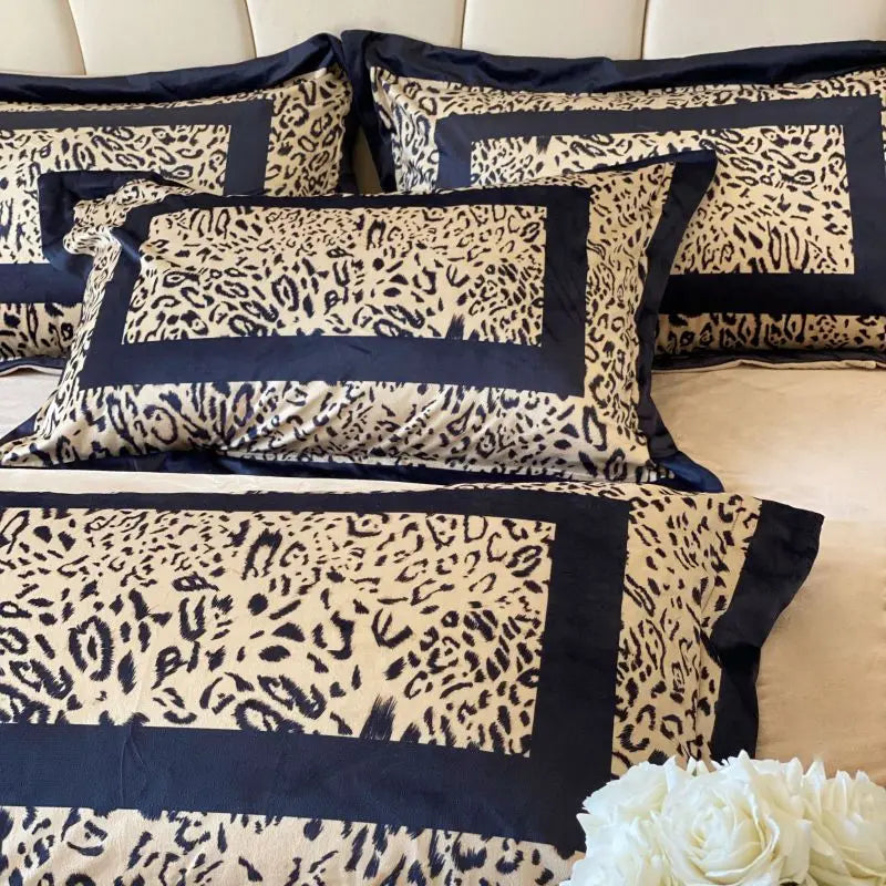 DecorBites™ Leopard Print Velvet Bedding Set: Duvet Cover, Bed Sheet, Pillowcases