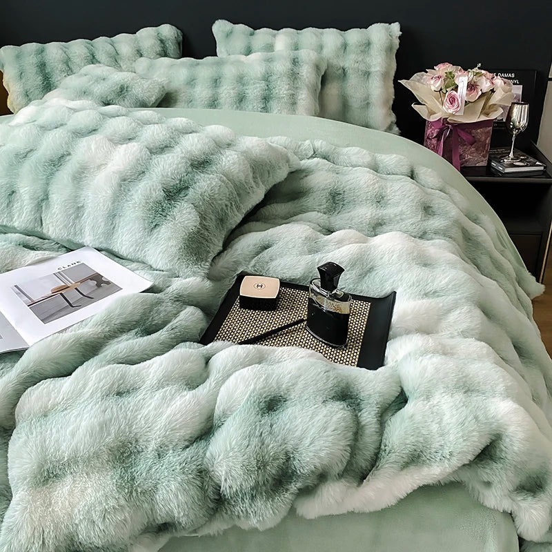 Gradient Faux Fur Bedding Set