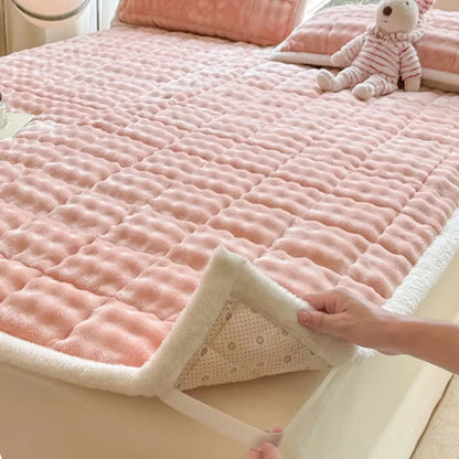 DecorBites™ Cozy Faux Rabbit Fur Quilted Mattress: Super Soft Warm Tatami Mat for Home
